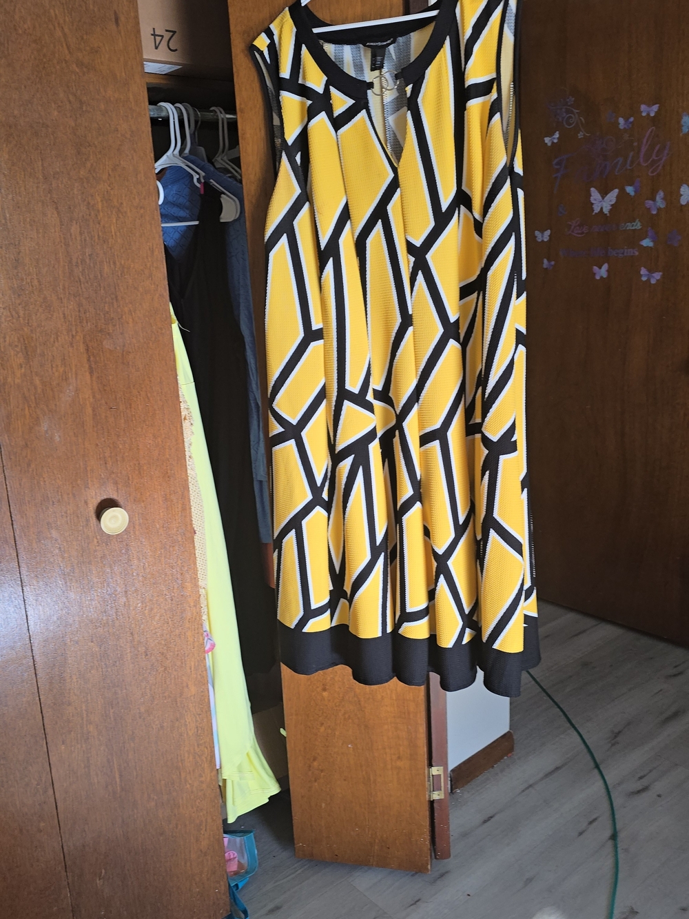SHEIN Yellow and Black Geometric Skater Skirt